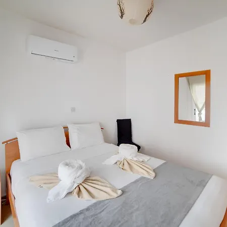 Cozy Mackenzie Getaway Apartmán Larnaca